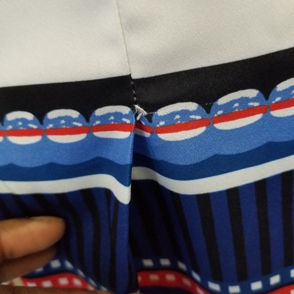 Unique dress with pleated skirt - Picture 6 of 7